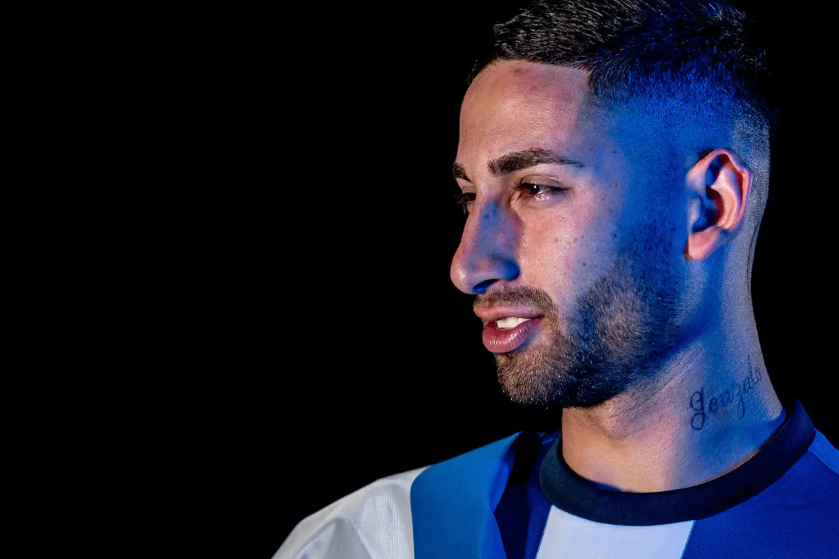 Alan Varela foi oficializado pelo F. C. Porto