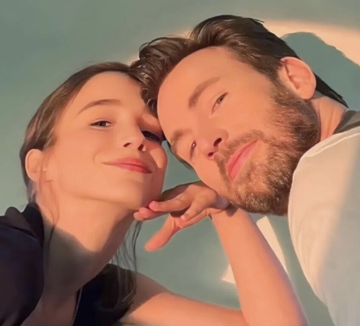 Imagem de contexto do artigo Alba Baptista e Chris Evans vão celebrar casamento em Portugal