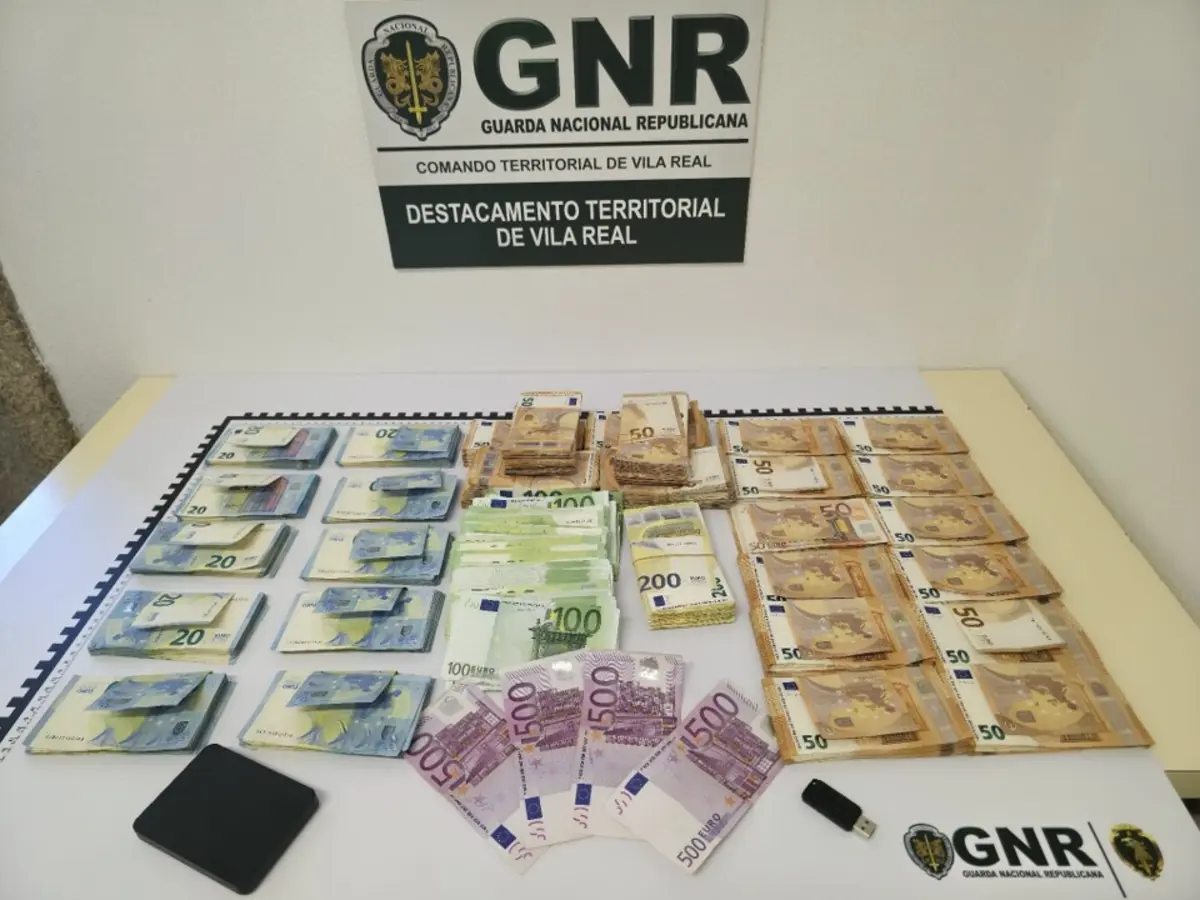 Militares da GNR apreenderam mais de 127 mil a septuagenário