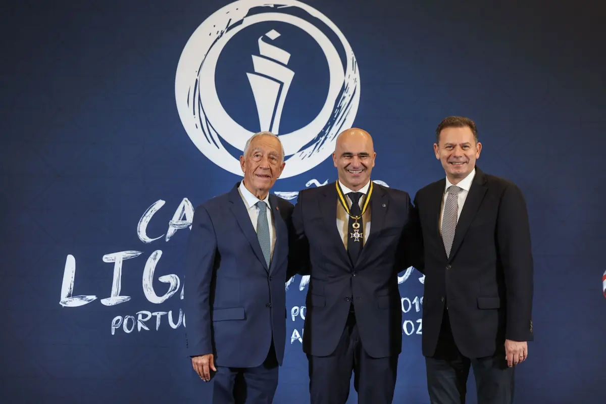 Luís Montenegro presente nas condecorações