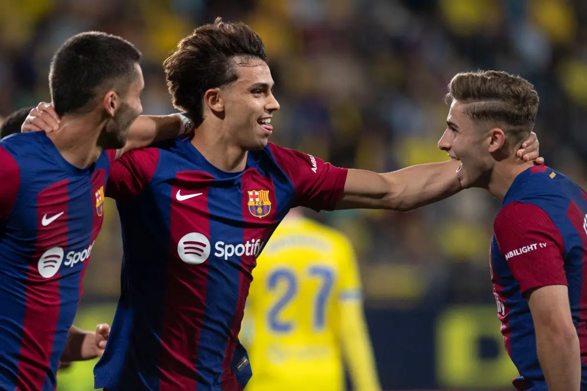 João Félix feliz no Barcelona