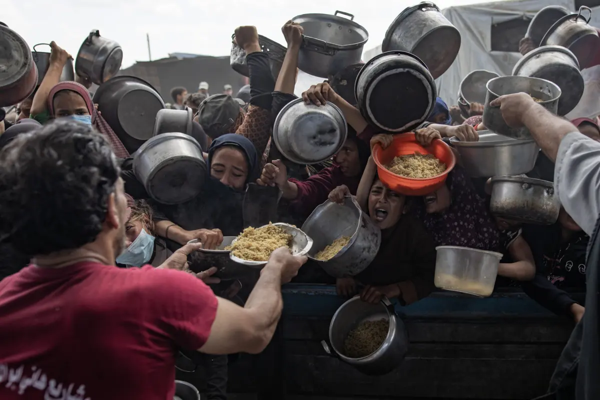 População de Gaza enfrenta crise humanitária com ofensiva israelita e bloqueio à entrada de ajuda humanitária