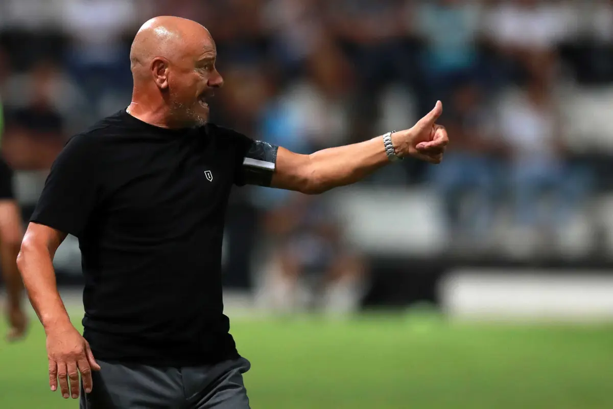 José Mota, treinador do Farense