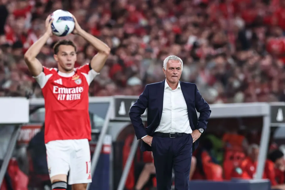Mourinho vê Benfica empatar na sua estreia na Luz