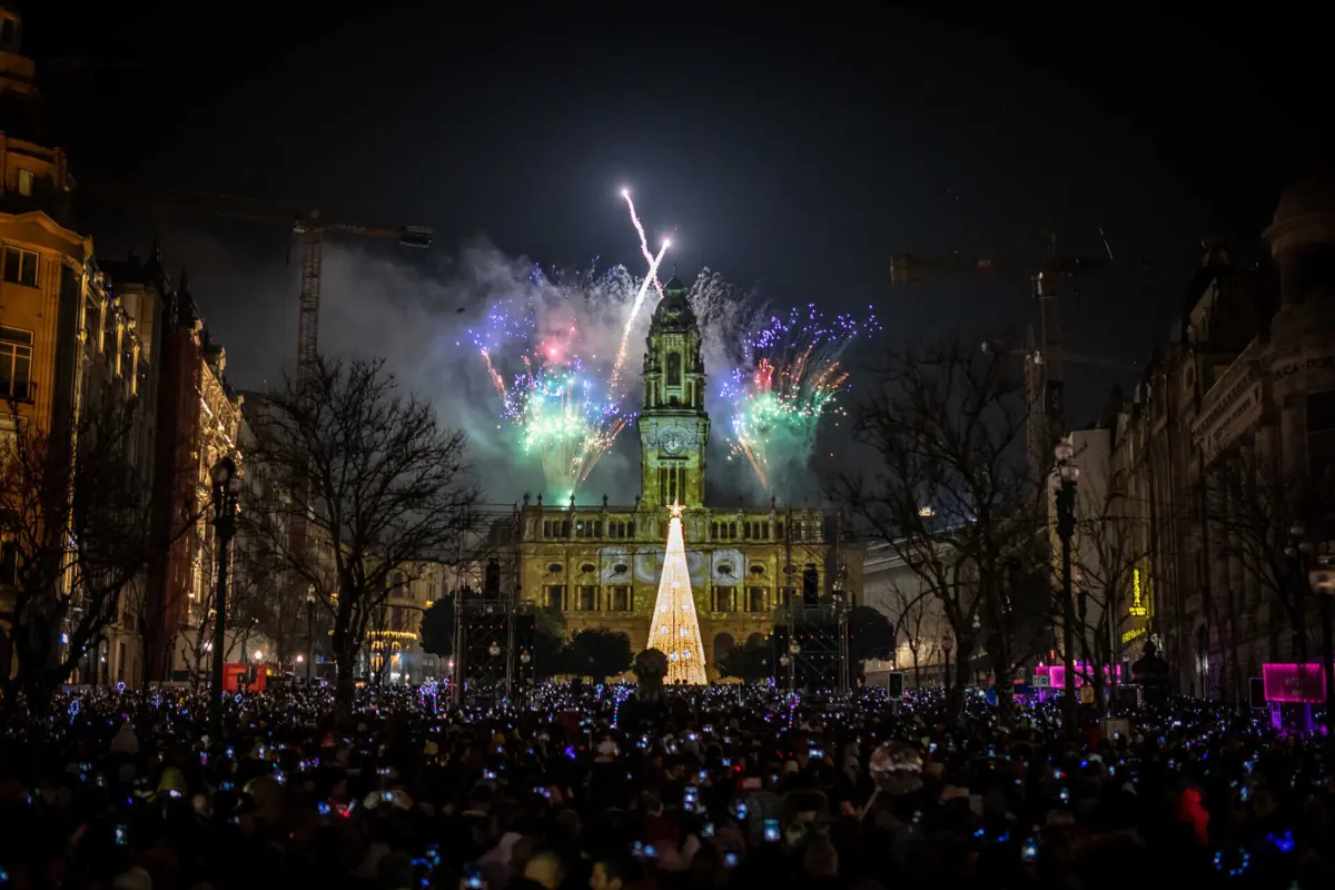 Imagem de contexto do artigo Passagem de ano: pelo país fora “explodem” propostas para todos os gostos