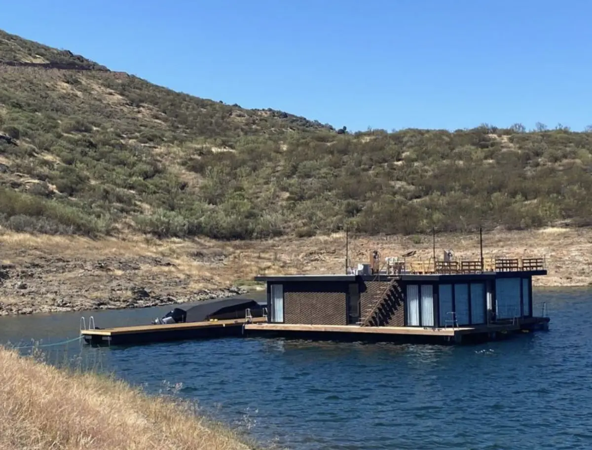 A empresa “está completamente interessada em investir no local e no projeto”