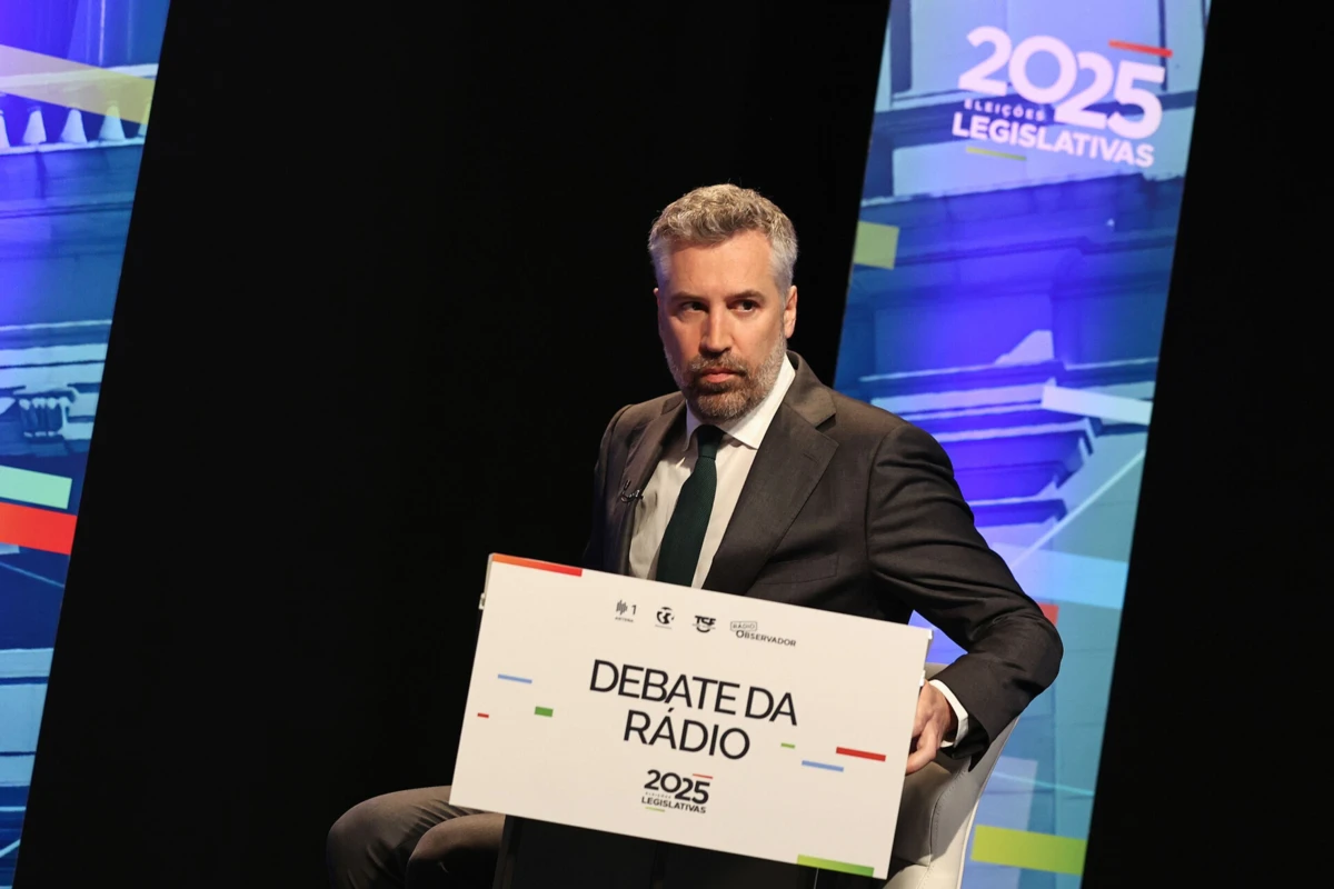 Imagem de contexto do artigo Sondagem: PS em queda livre já está a nove pontos da AD. Pedro Nuno entre os candidatos com pior avaliação