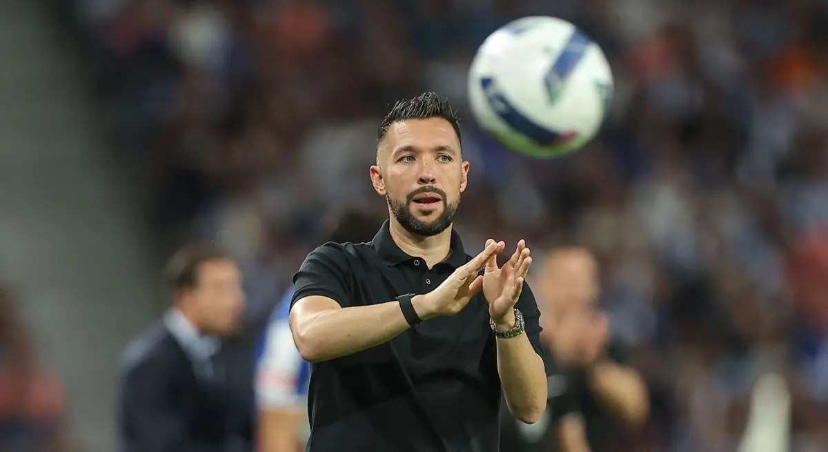 Francesco Farioli com pouco tempo para preparar o clássico