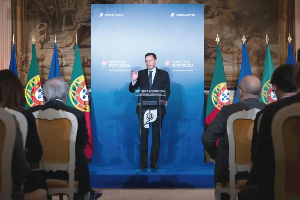 Montenegro diz que ficou provado que exerceu sempre funções em regime de exclusividade e que nunca recebeu avenças