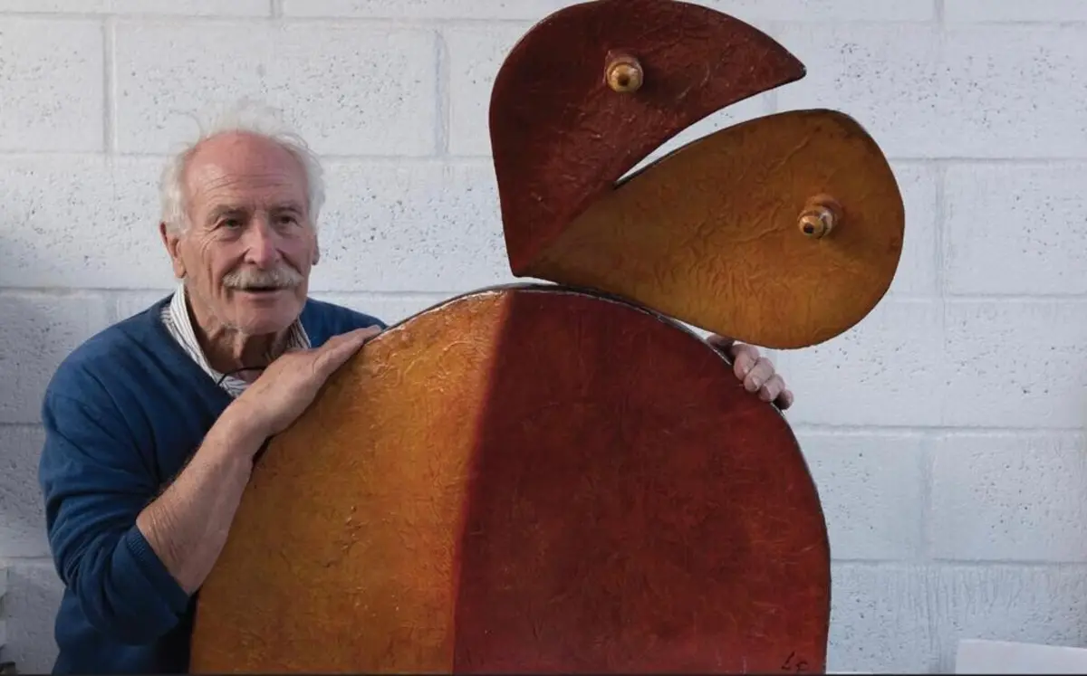 Imagem de contexto do artigo Escultor Laranjeira Santos morre aos 93 anos