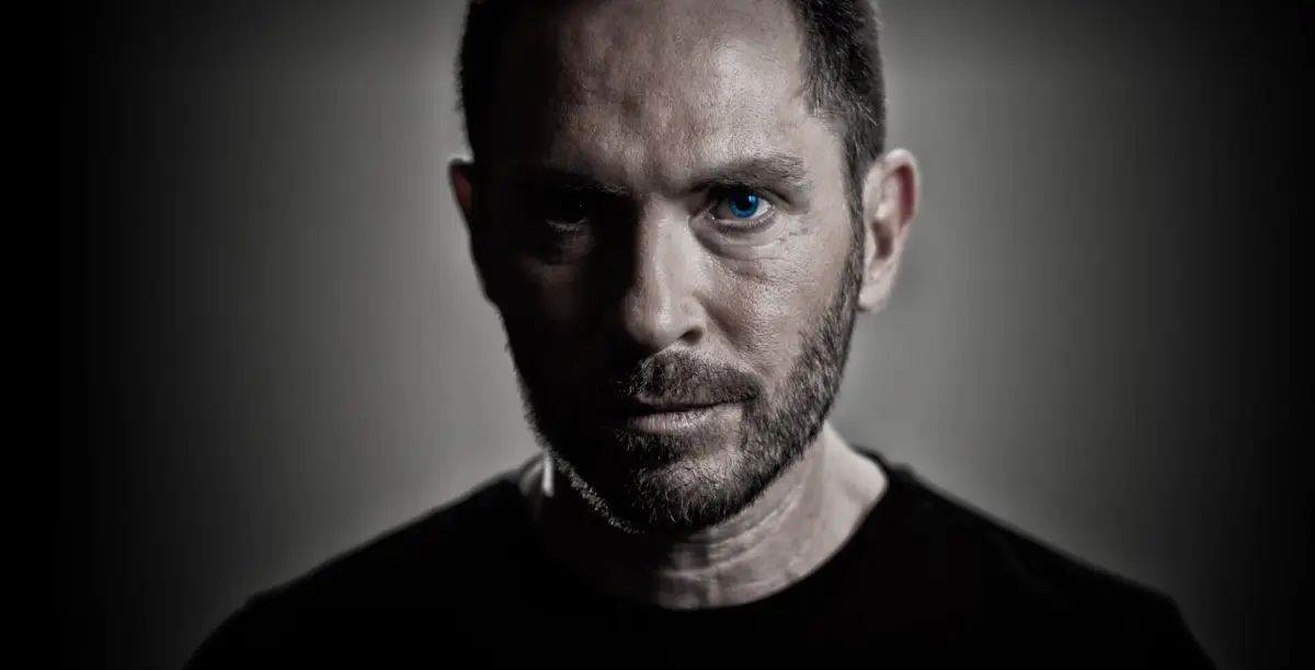 O ator Sérgio Praia dá vida a um assassino em série