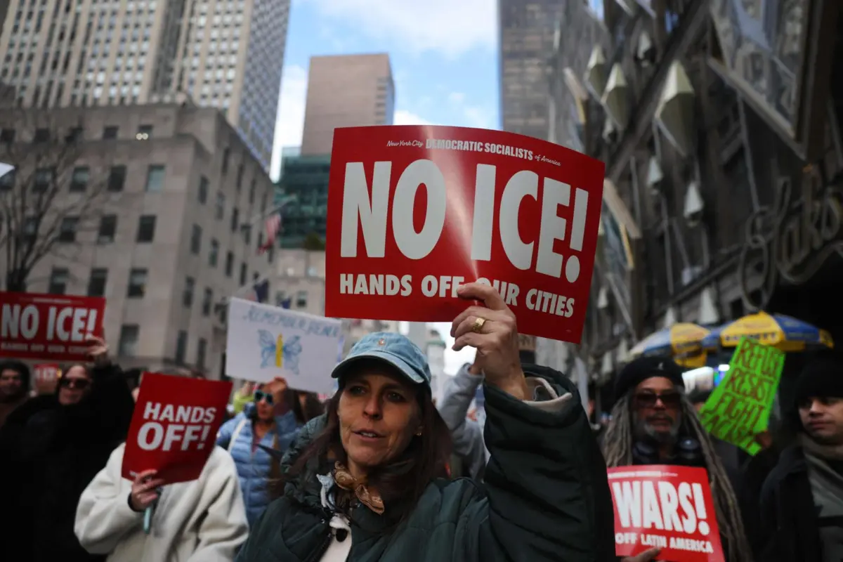 Quase metade da população dos EUA (49%) declara ter "muito pouca" confiança no ICE