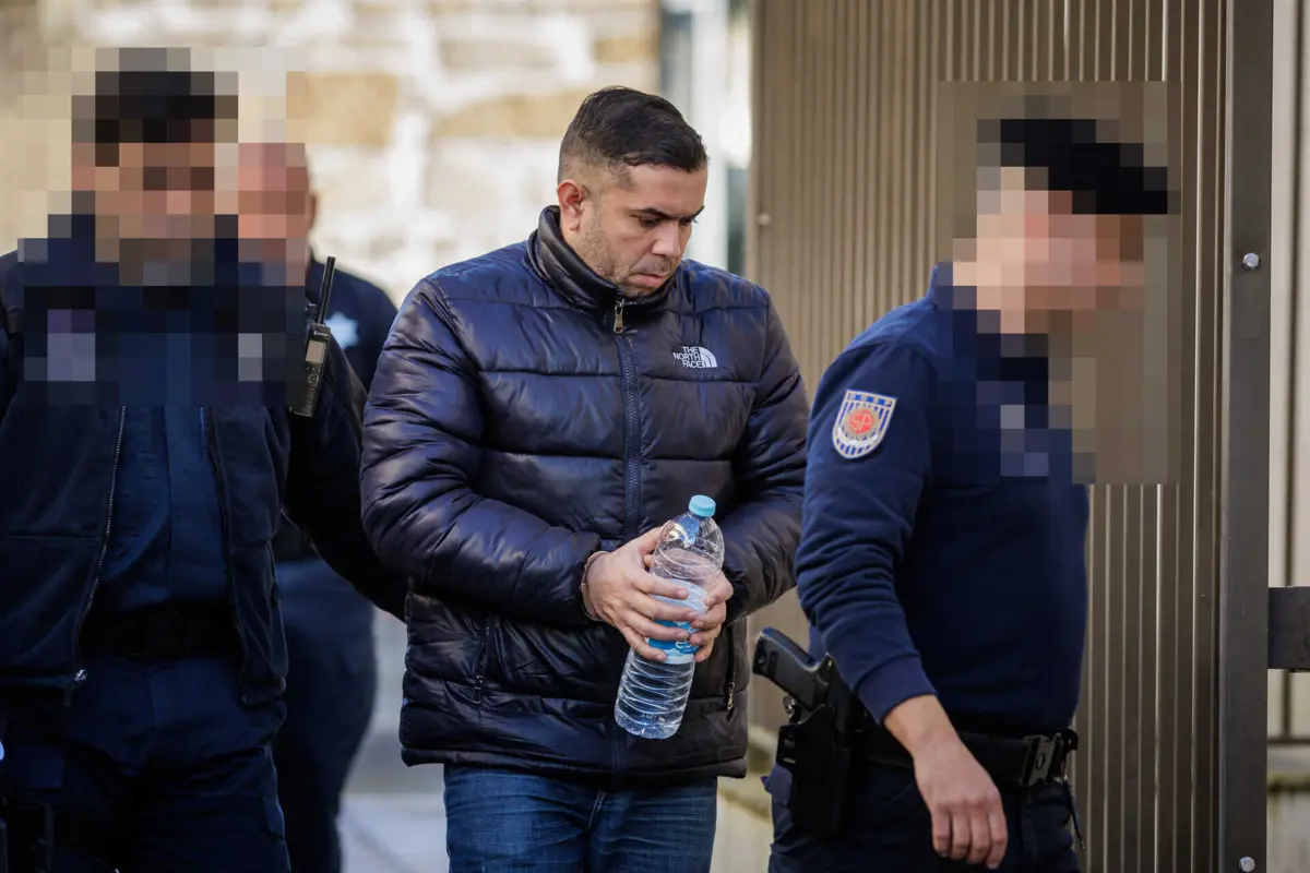 Os desacatos aconteceram à porta de uma discoteca em Fafe