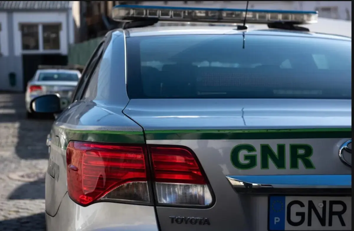 GNR apreendeu uma pistola de alarme e uma pistola de ar comprimido e 24 munições de diferentes calibres