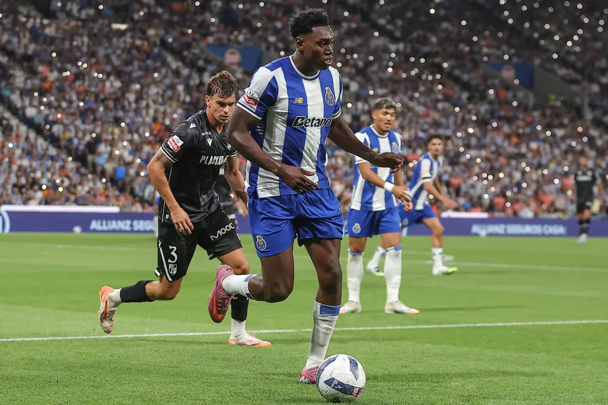 Samu regressa às opções de Farioli no F. C. Porto