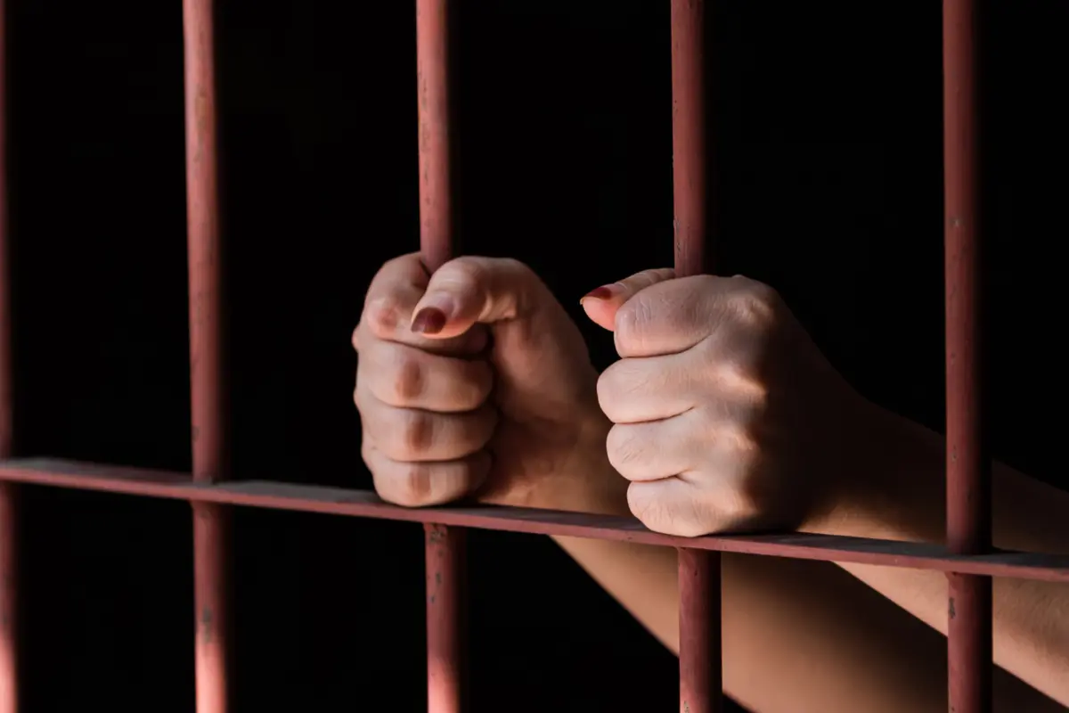 Reclusos transgénero enfrentam dificuldades de adaptação