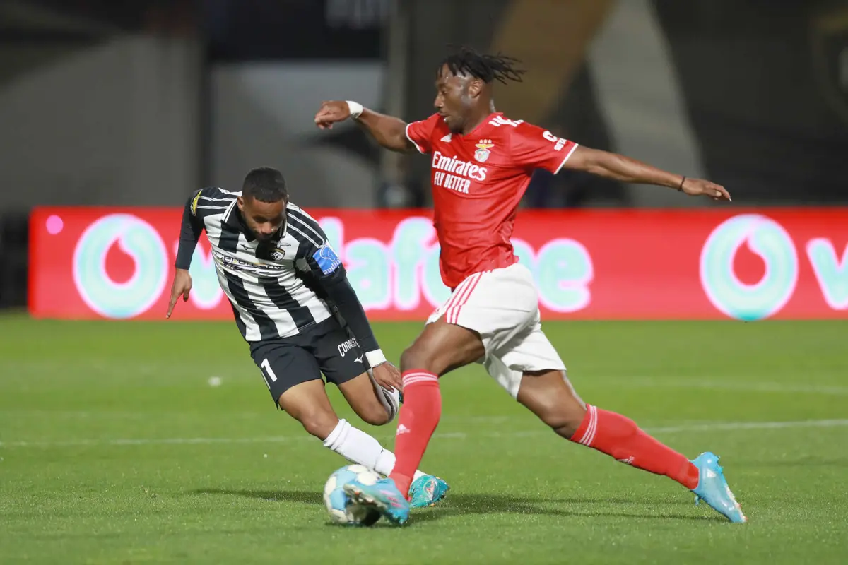 Médio francês foi contratado ao Torino, em 2021, por seis milhões de euros.