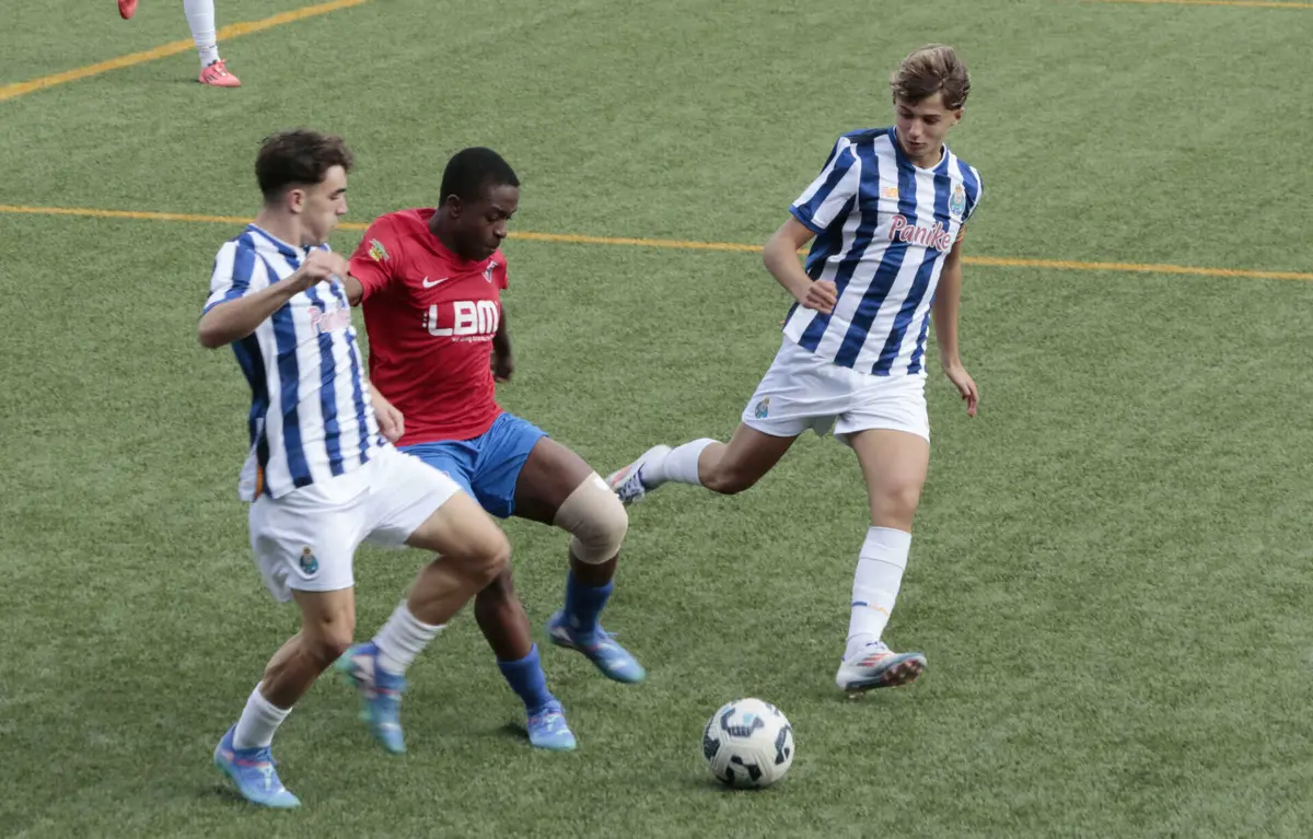 Dragões tiveram de suar muito para bater a formação do Nogueirense