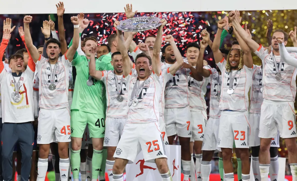 Bayern Munique fez a festa do título na Allianz Arena