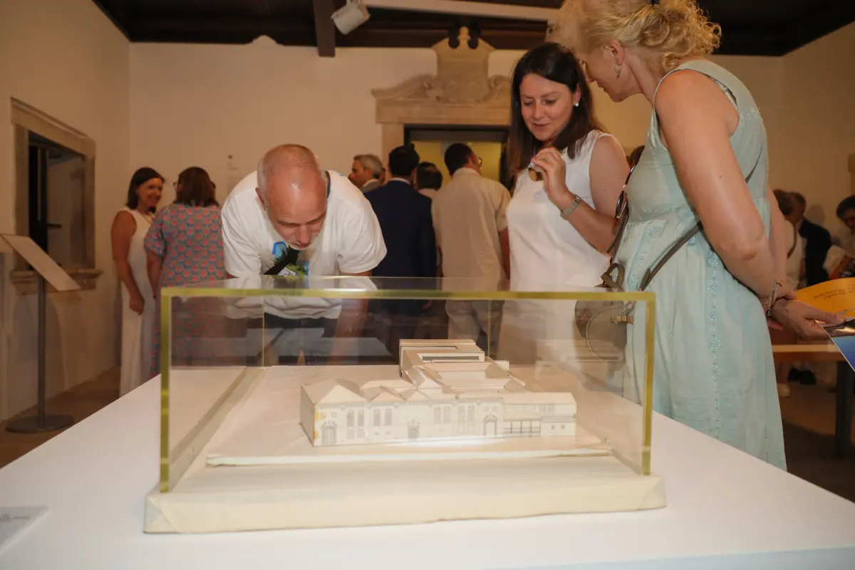 Sala da Roda tem duas maquetas: a do edifício do Museu de Aveiro/Santa Joana e a do Convento de Jesus