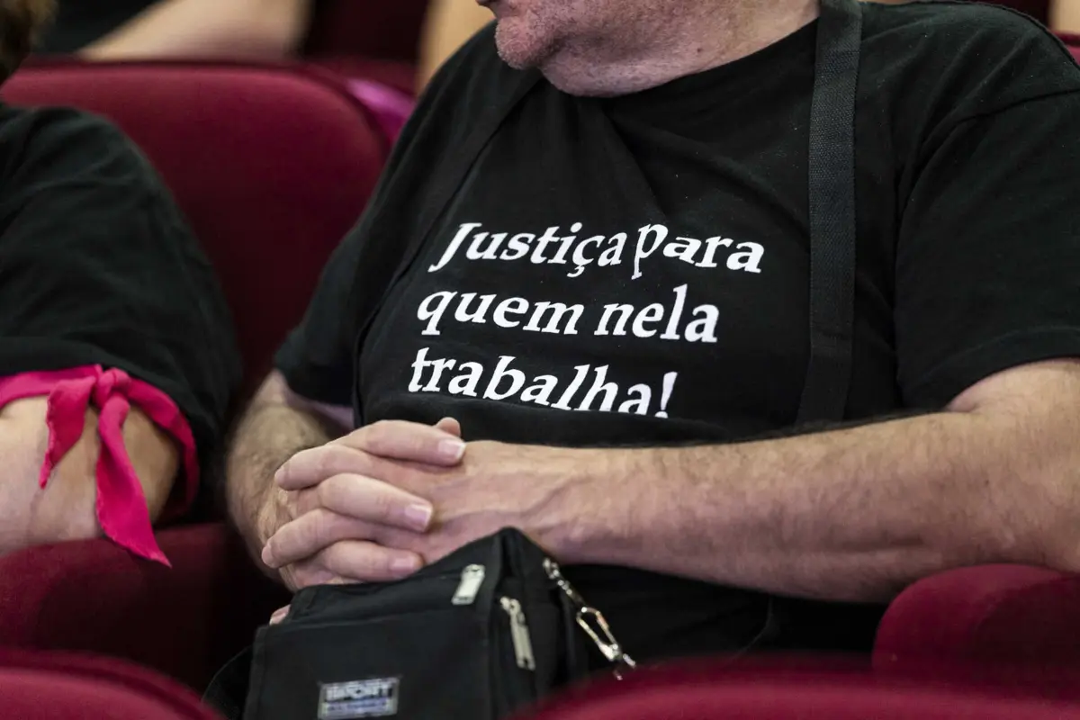 Imagem de contexto do artigo Oficiais de justiça criticam acordo com Governo e manifestam-se pela revisão da tabela salarial