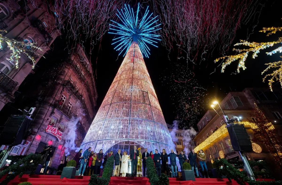 Imagem de contexto do artigo Luzes de Natal de Vigo ligadas com milhares de pessoas a aplaudir