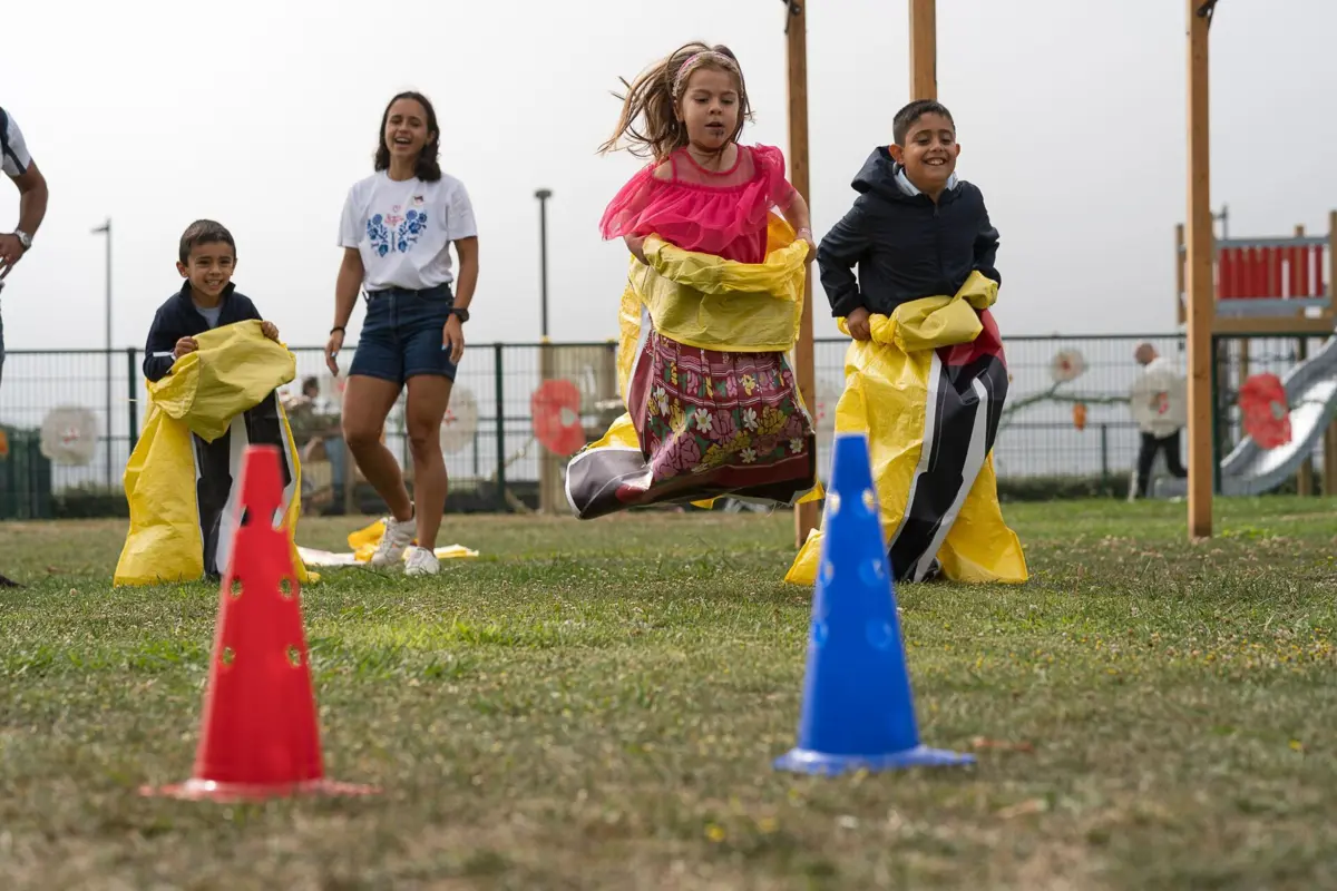 Viana do Castelo, 15/08/2025 - Actividades para os mais pequenos que tentam passar a genuinidade da Romaria da Agonia.
Jogos Tradicionais
(Rui Manuel Fonseca)