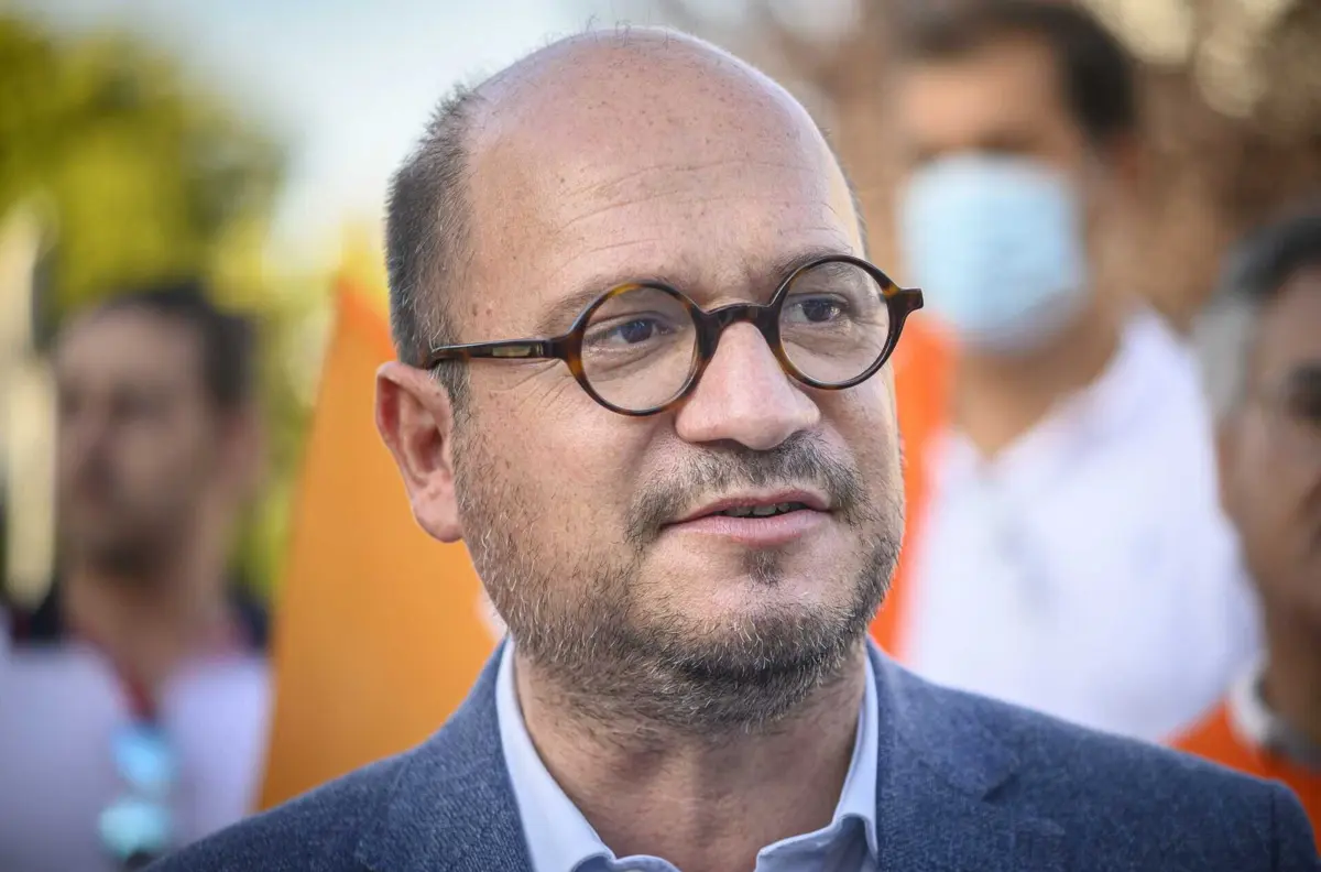 Vladimiro Feliz será substituído na vereação por Mariana Macedo