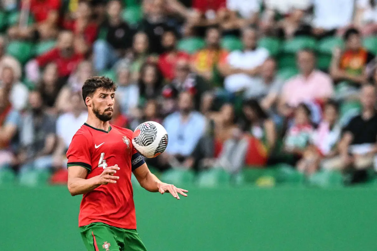 Rúben Dias, central do Manchester City