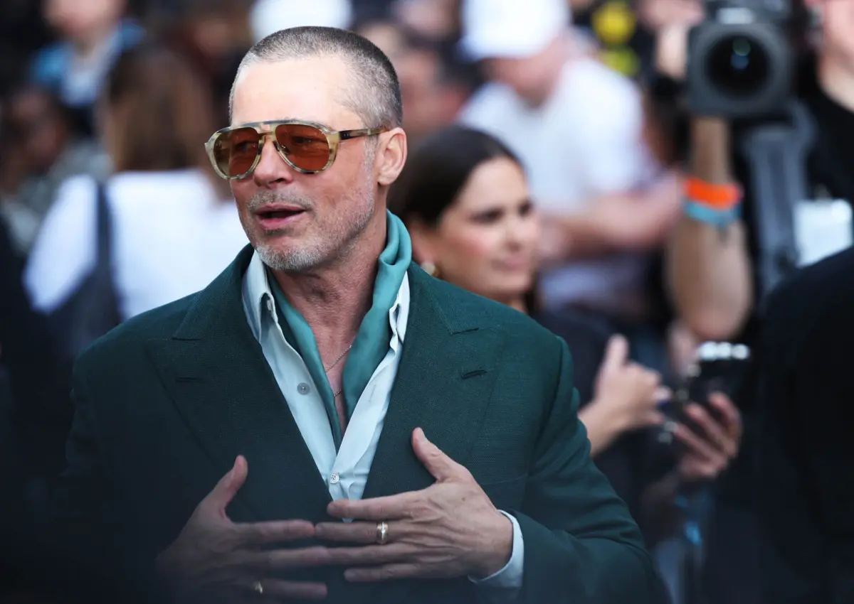 Brad Pitt é o protagonista do filme "F1", que estreou na quinta-feira
