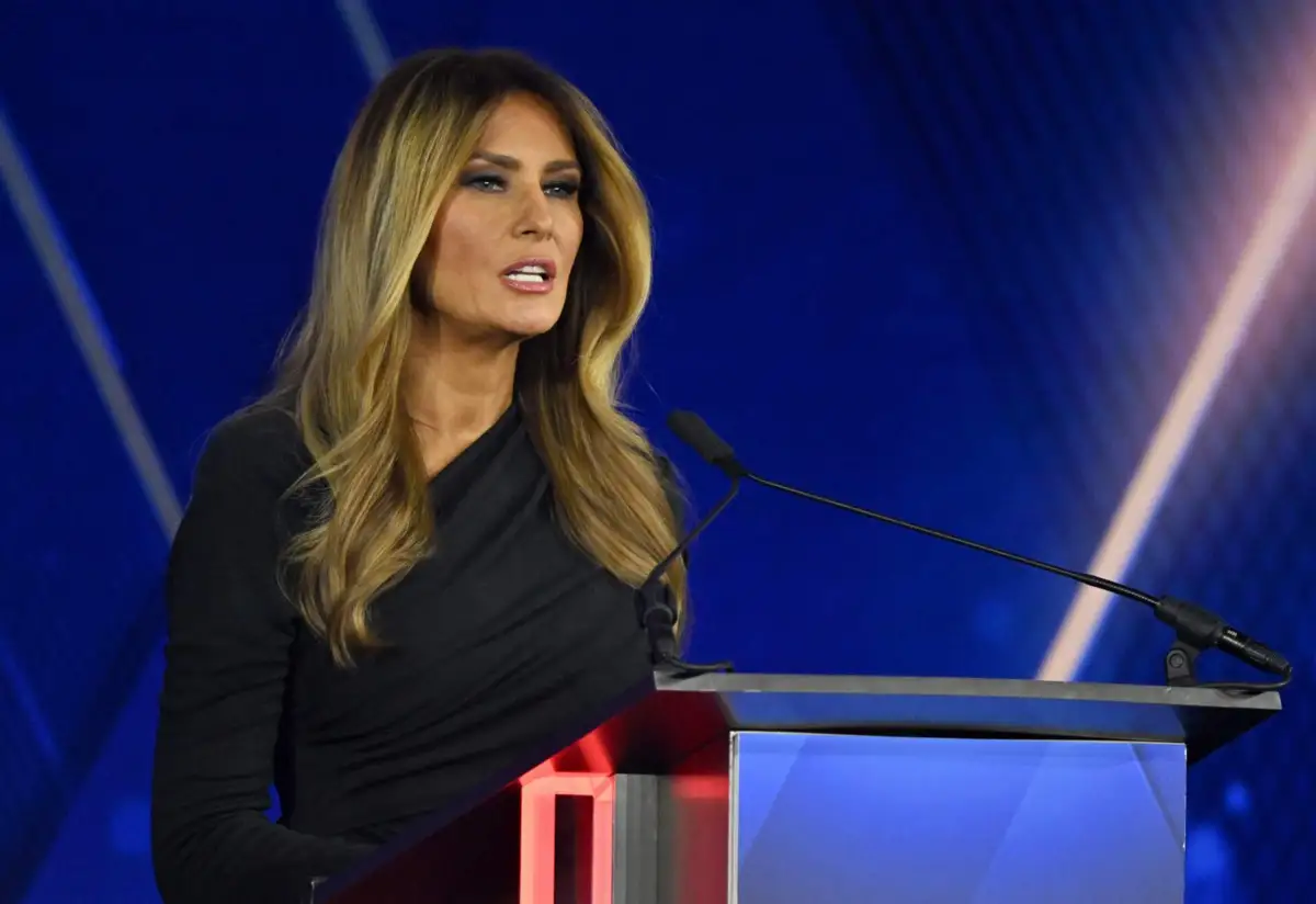Melania Trump discursou nos "Patriot Awards" 2025, no Tilles Center, em Greenvale, Nova Iorque