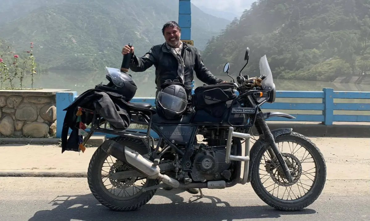 Imagem de contexto do artigo Miguel Santos parte de mota até Bruxelas com petição contra diretiva da Comissão Europeia