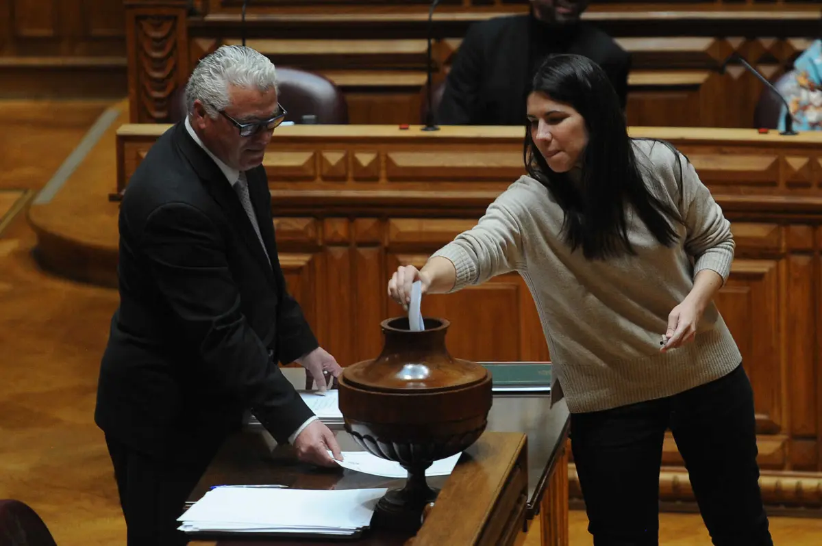 Imagem de contexto do artigo Eleição de Pacheco de Amorim: BE lamenta "dia triste para a democracia"