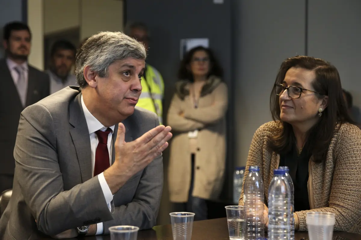 Helena Borges, diretora-geral da Autoridade Tributária (à direita)