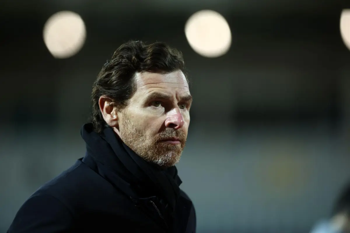 André Villas-Boas diz que o F. C. Porto tem de lutar contra vários obstáculos na luta pelo título