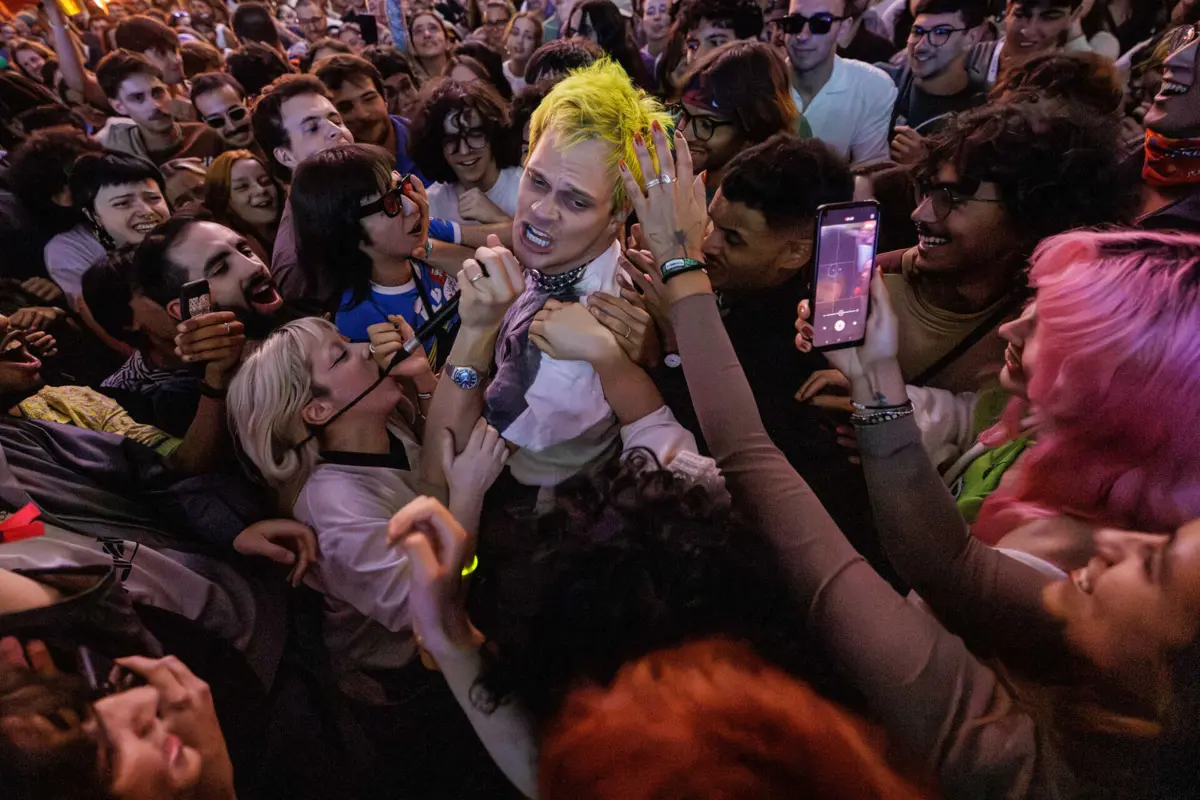 George Clanton é um bom rufia pop da primeira noite