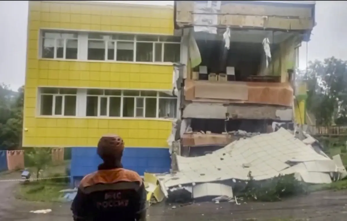 Danos no edifício de uma creche em Kamchatka