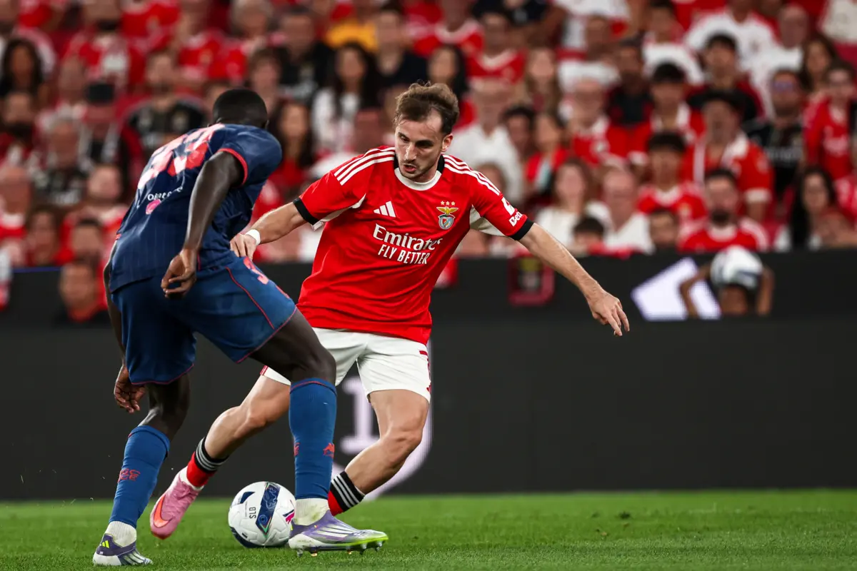 Akturkoglu continua com o futuro indefinido