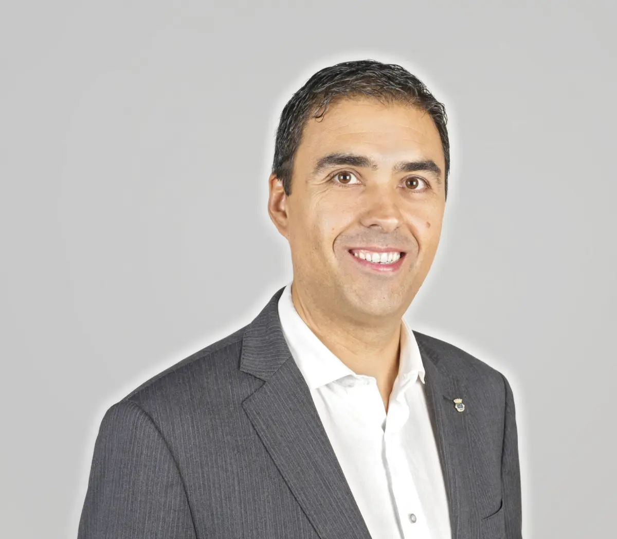 Na segunda-feira da semana passada, o candidato do PSD à Câmara de Santo Tirso, Ricardo Pereira, tinha confirmado uma coligação com o CDS-PP e a Iniciativa Liberal