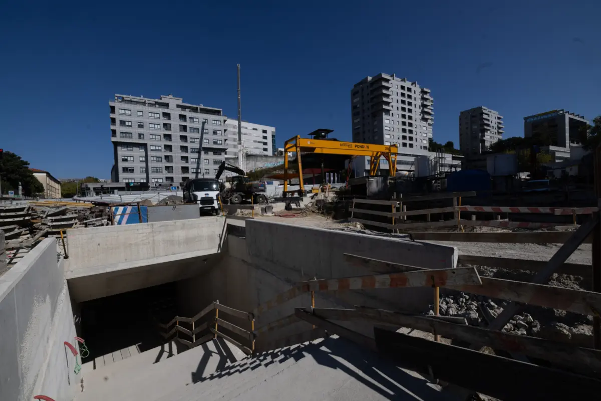 Obras da Linha Rubi do metro do Porto prosseguem em várias frentes