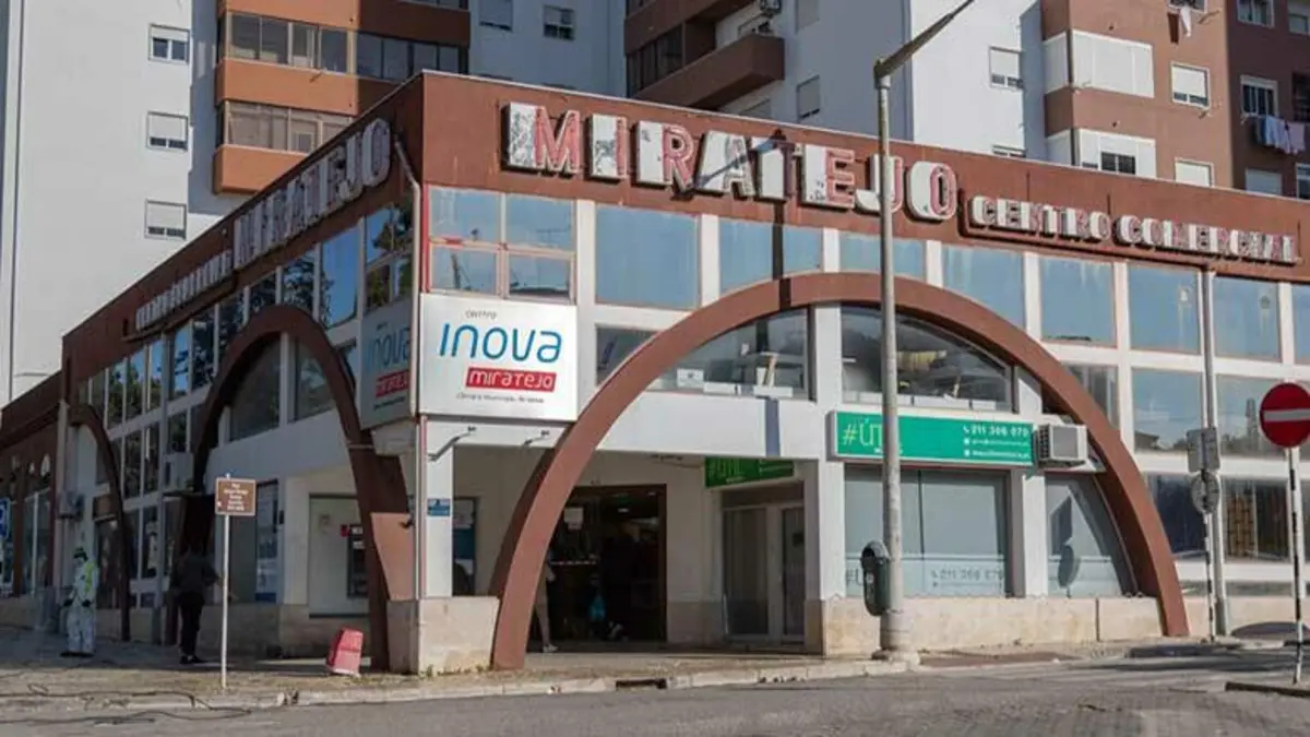 Roubo violento aconteceu junto ao Centro Comercial Miratejo