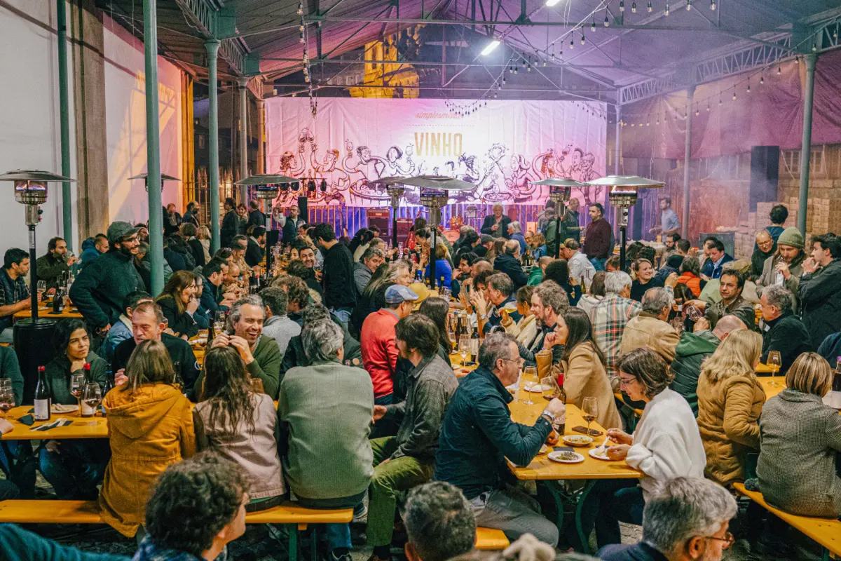 Festival simplesmente... Vinho decorre na Açfândega do Porto