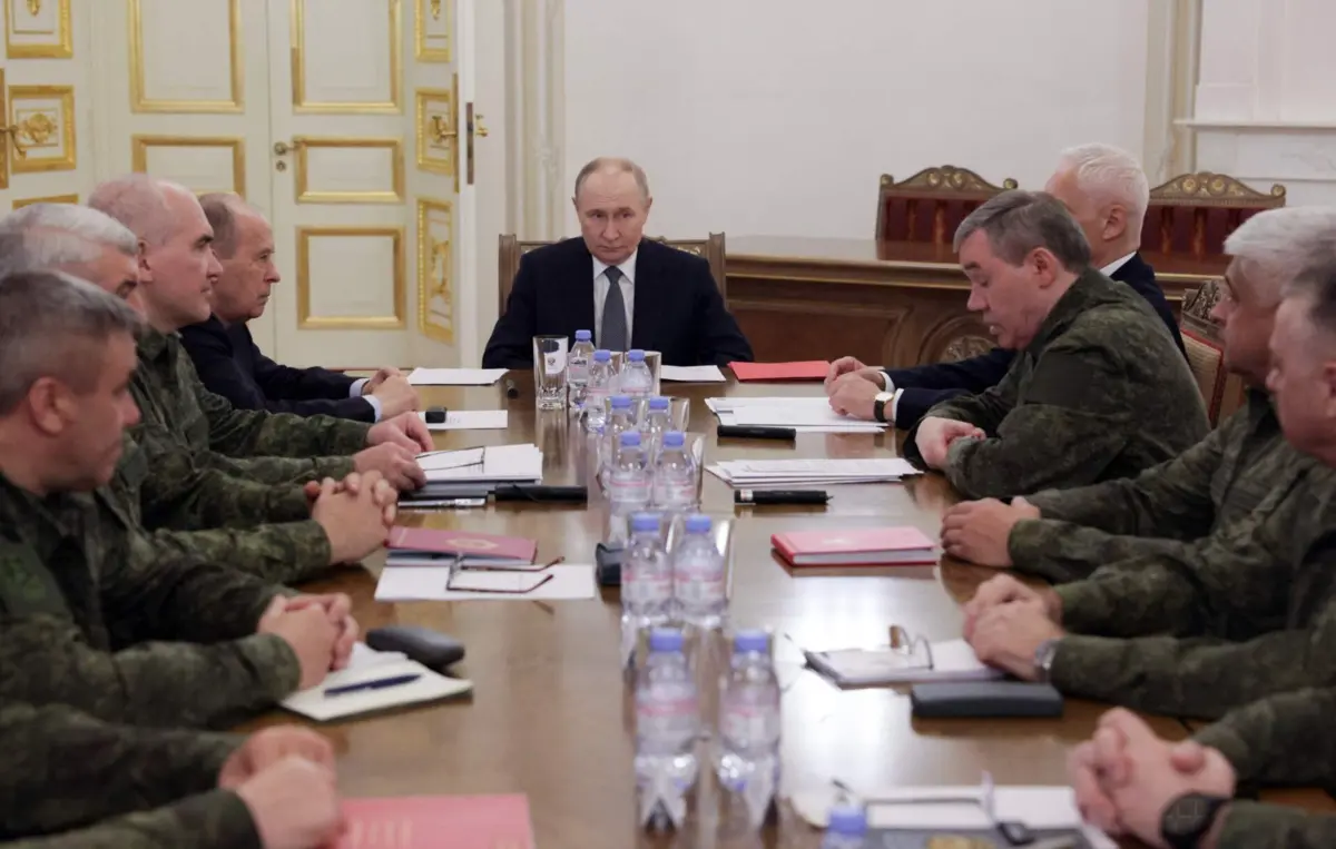 Em vários casos, os responsáveis militares terão ordenado que operadores de drones lançassem granadas sobre os próprios soldados