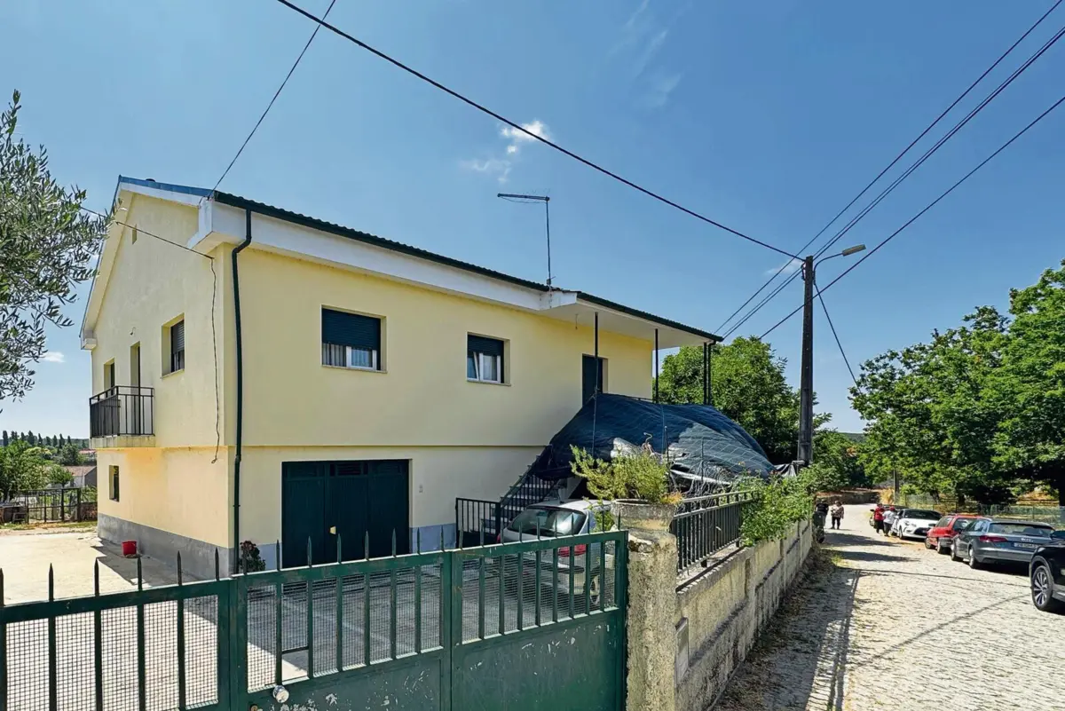 Homicídio teve lugar em casa na localidade de Chã, Alijó