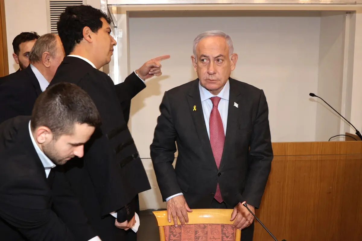 Netanyahu foi acusado de suborno, fraude e abuso de confiança, entre outros