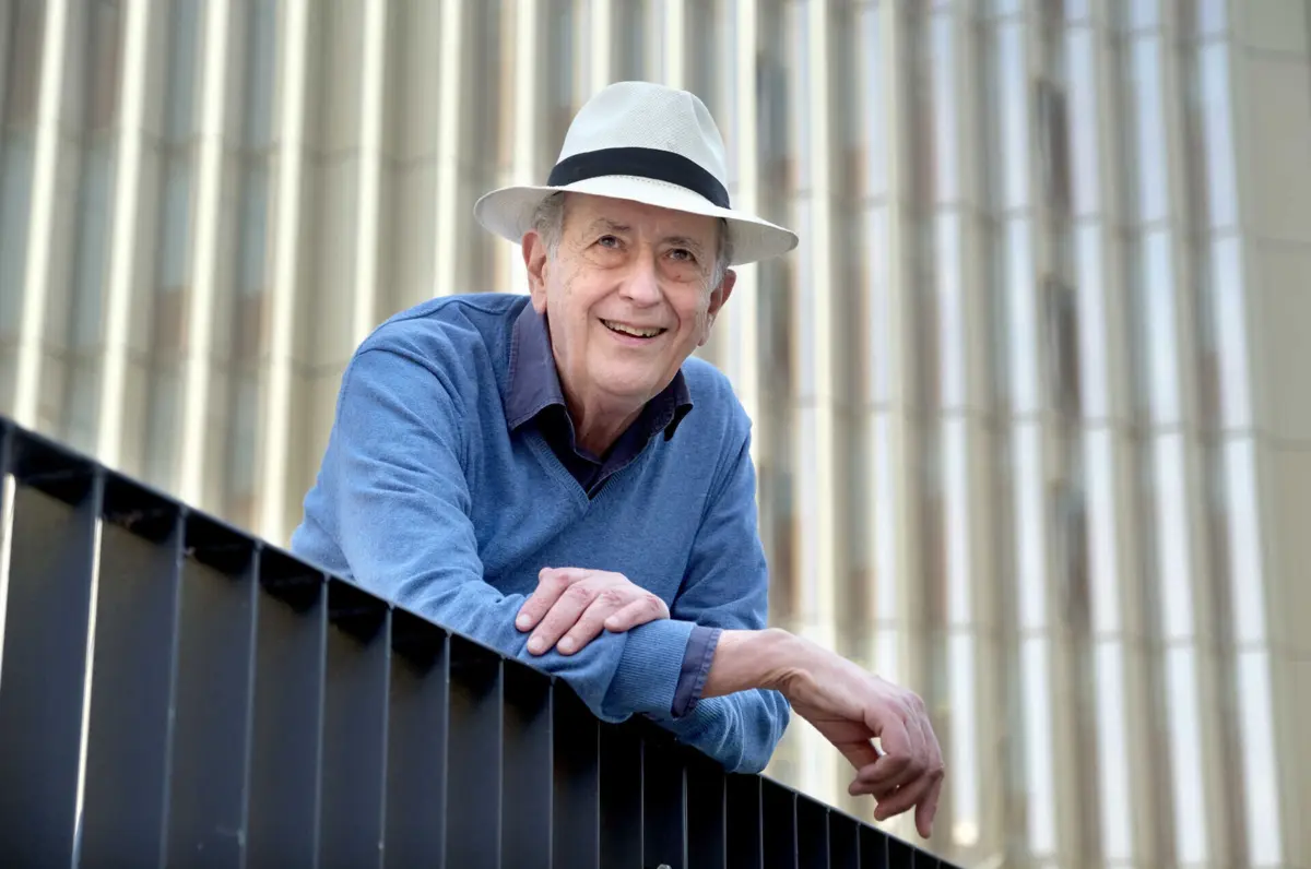 Venceu os Prémios Sophia de melhor filme e realização com "Os Gatos Não Têm Vertigens"