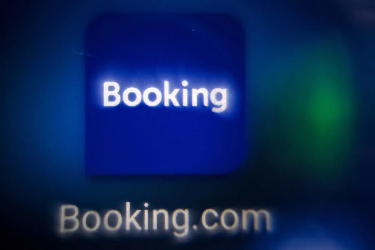 A Booking.com vai ter de "garantir que o seu serviço de intermediação em linha cumpre todas as obrigações relevantes da Lei dos Mercados Digitais