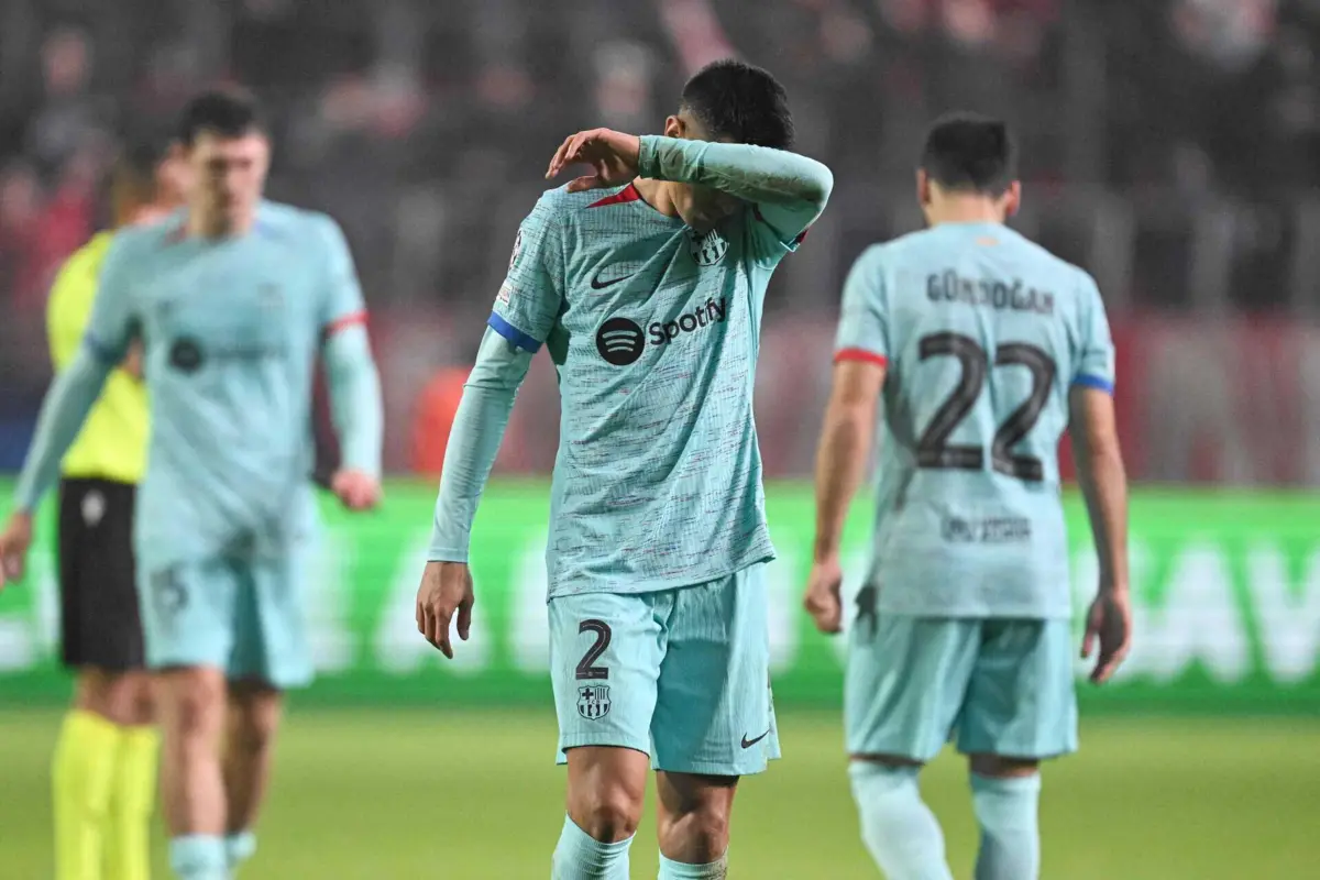 João Cancelo saiu lesionado aos 11 minutos