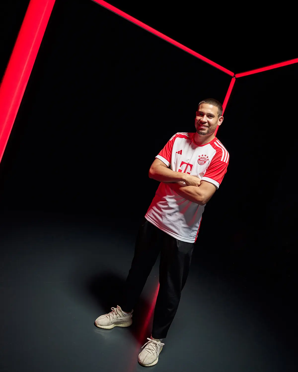 Raphael Guerreiro foi confirmado no Bayern Munique