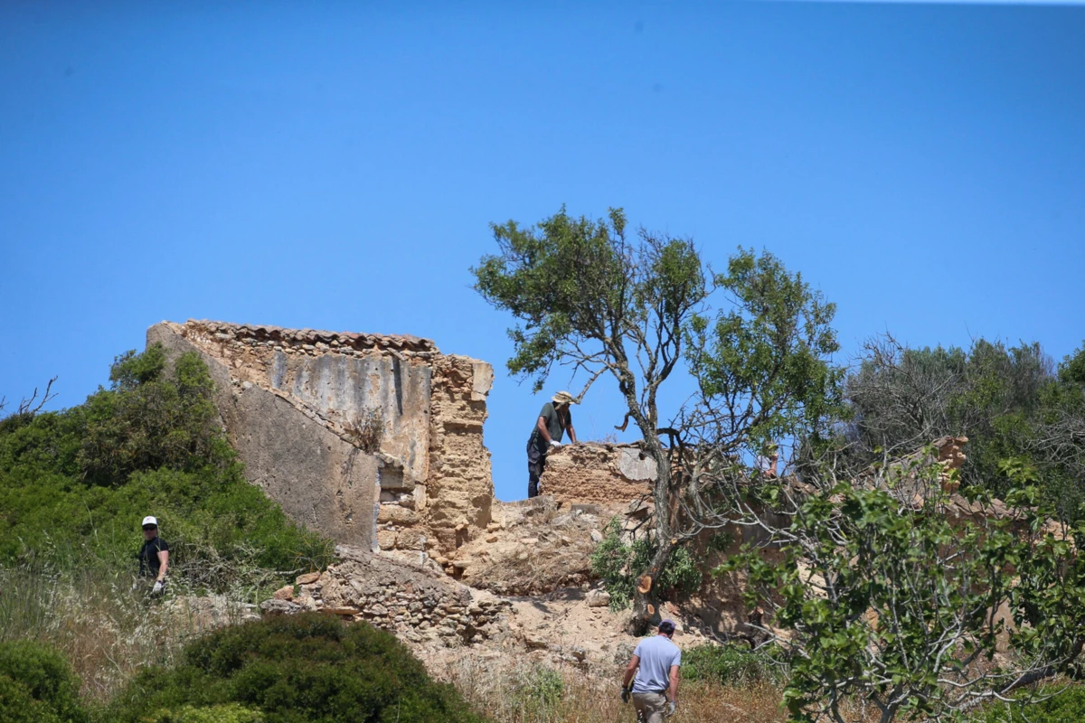Polícia focou-se nos terrenos ao redor de casas em ruínas